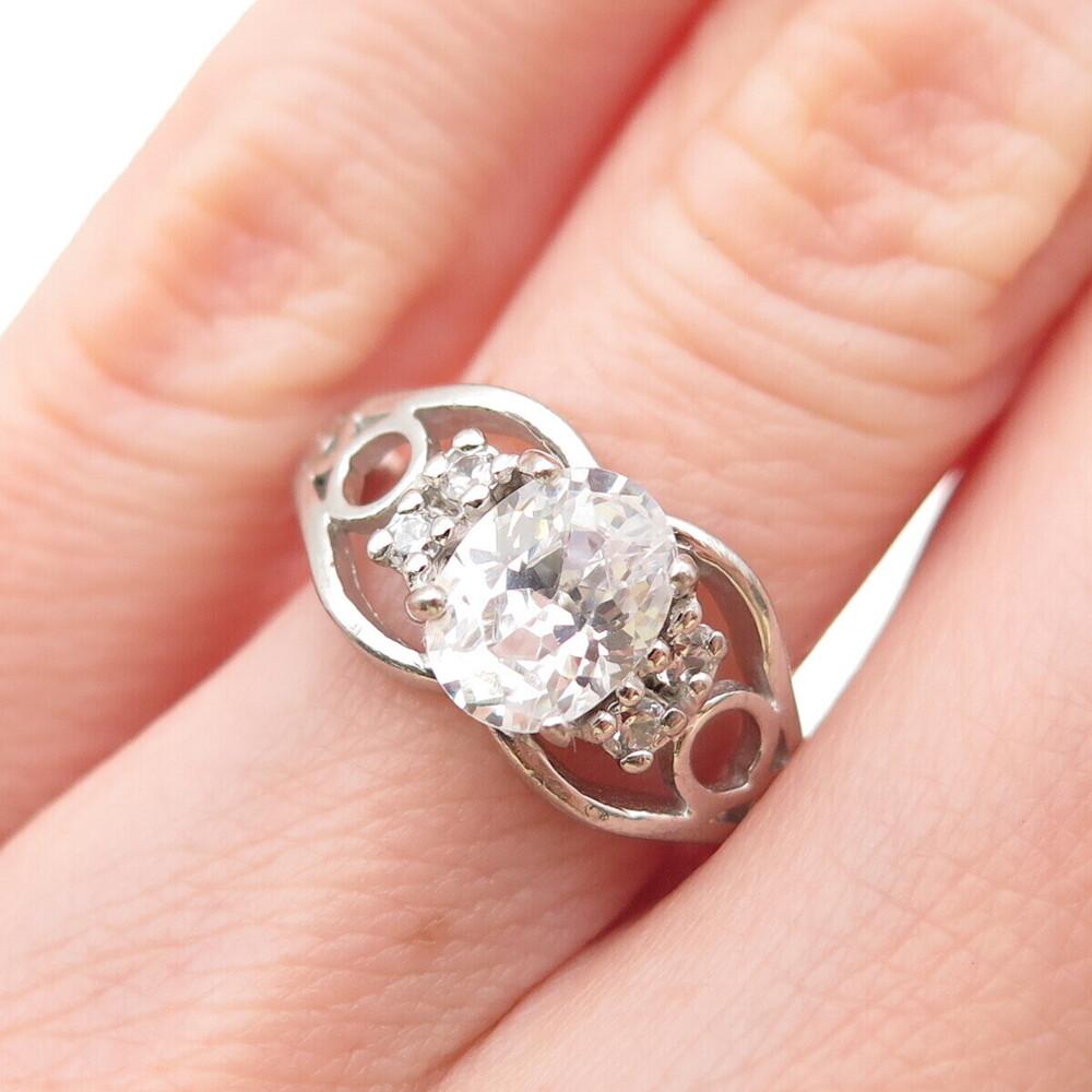 925 Sterling Silver Oval & Round-Cut C Z Promise Ring Size 5.75